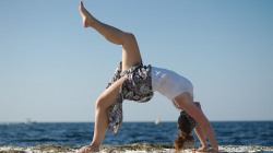 Jóga na pobřeží - Yoga by the sea