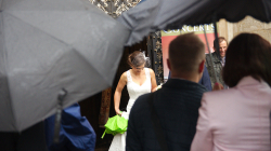 Svatba mi neutekla ani tady