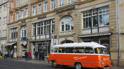 Výlet turistů busem za socíkem